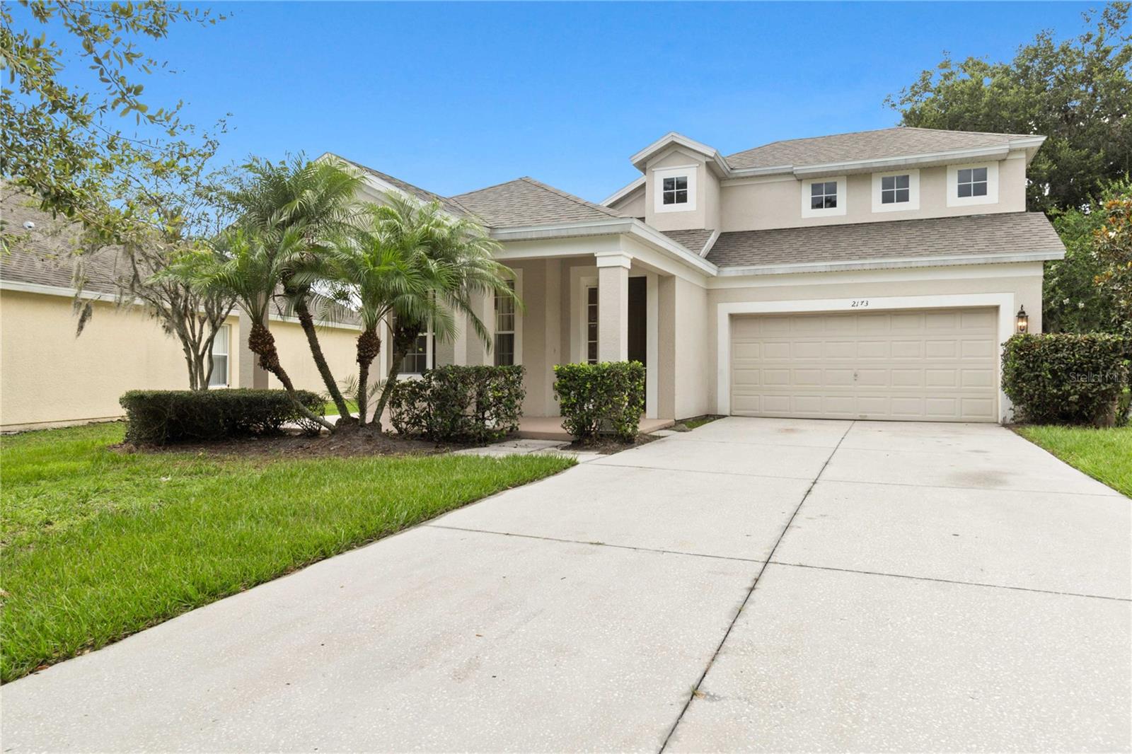 MOVE-IN SPECIAL $2295 for the first 3 months if leased by 7/6, rent will increase to $2395 for the remaining lease period. Spacious 3 bedroom/2 bath home with upstairs bonus room/4th bedroom located in Oak Hammock Preserve. Tile throughout downstairs living area with wood laminate flooring in bedrooms. Master suite includes walk in closet, double sinks, garden tub and separate shower. Island kitchen includes refrigerator, range and dishwasher. Laundry room equipped with built in counter. Large backyard with patio. Oak Hammock Preserve Community is in great location just off of Pleasant Hill Rd and with a nice community pool and playground just down the street. Minutes to stores, schools and attractions. Dog allowed with non-refundable pet fee (breed/age restrictions apply). First month’s rent & security deposit (equivalent to first month’s rent) required. All applicants are required to submit an application through the HOA as well which is an additional fee . First month’s rent and security deposit (equivalent to first month’s rent) required. CFRMGMT FEE- $75 application fee for each person 18 years of age or older. Our application process is online and can be completed at any time- "completed" applications are processed on a first come, first serve basis- applicants are welcome to apply prior to viewing unit. Call Central Florida Real Estate Management today for additional information as this property will not last long. DO NOT SHOW UP AT PROPERTY OR YOU WILL BE TRESPASSED. MUST BE WITH REAL ESTATE REPRESENTATIVE.