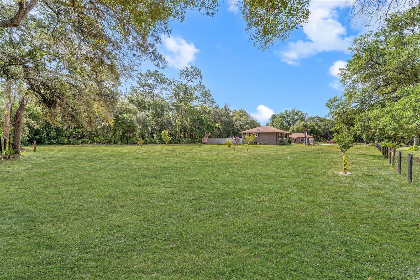 FLORIDA HLNDS - Residential