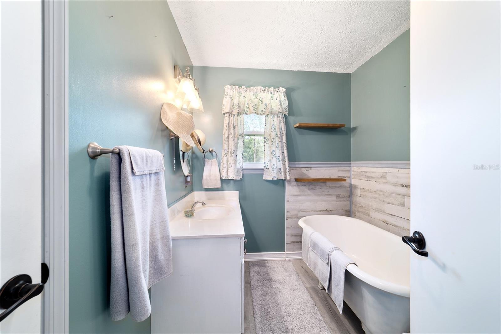 FLORIDA HLNDS - Residential