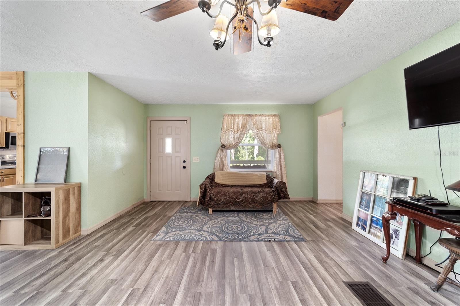 FLORIDA HLNDS - Residential