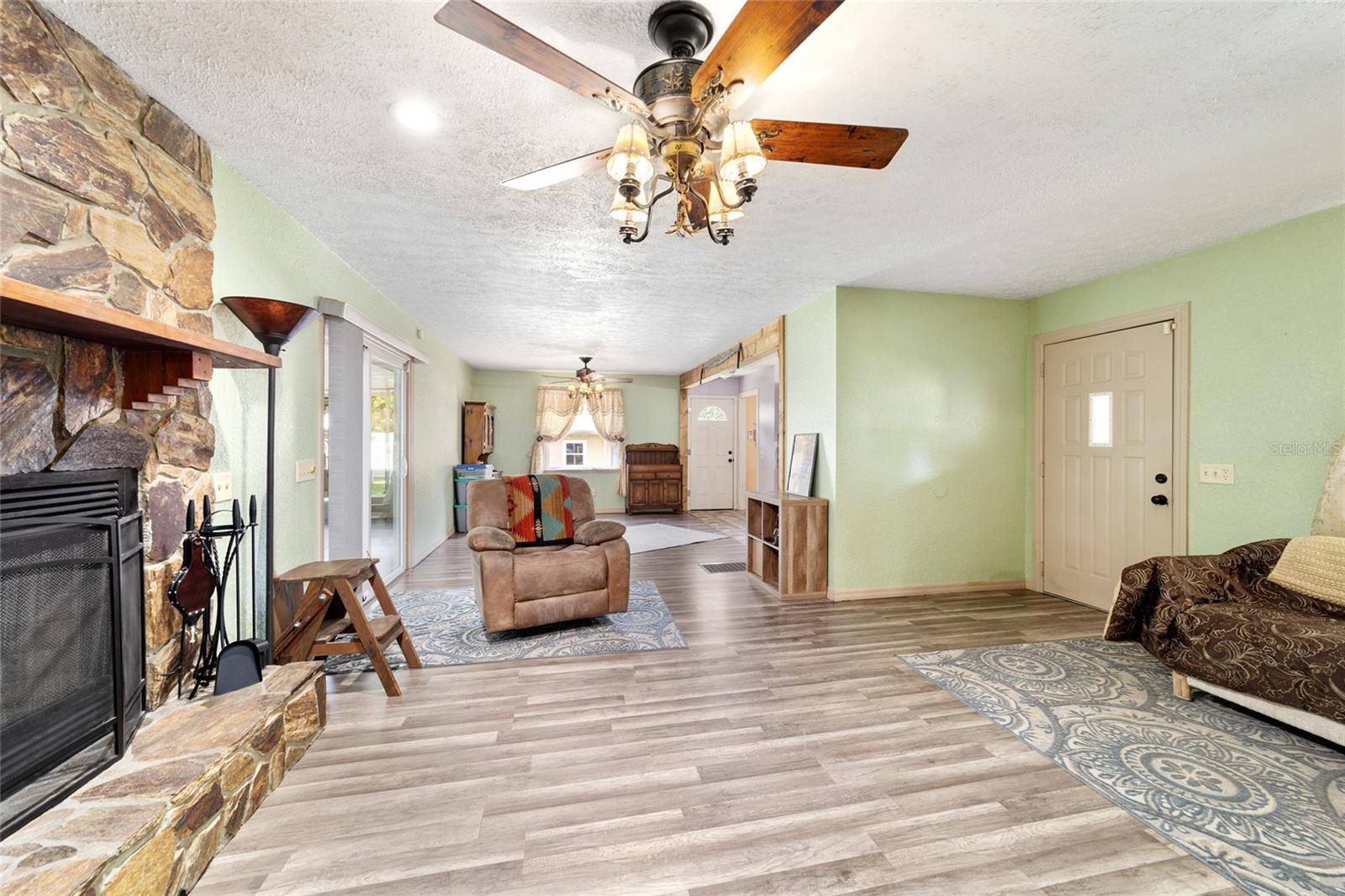 FLORIDA HLNDS - Residential