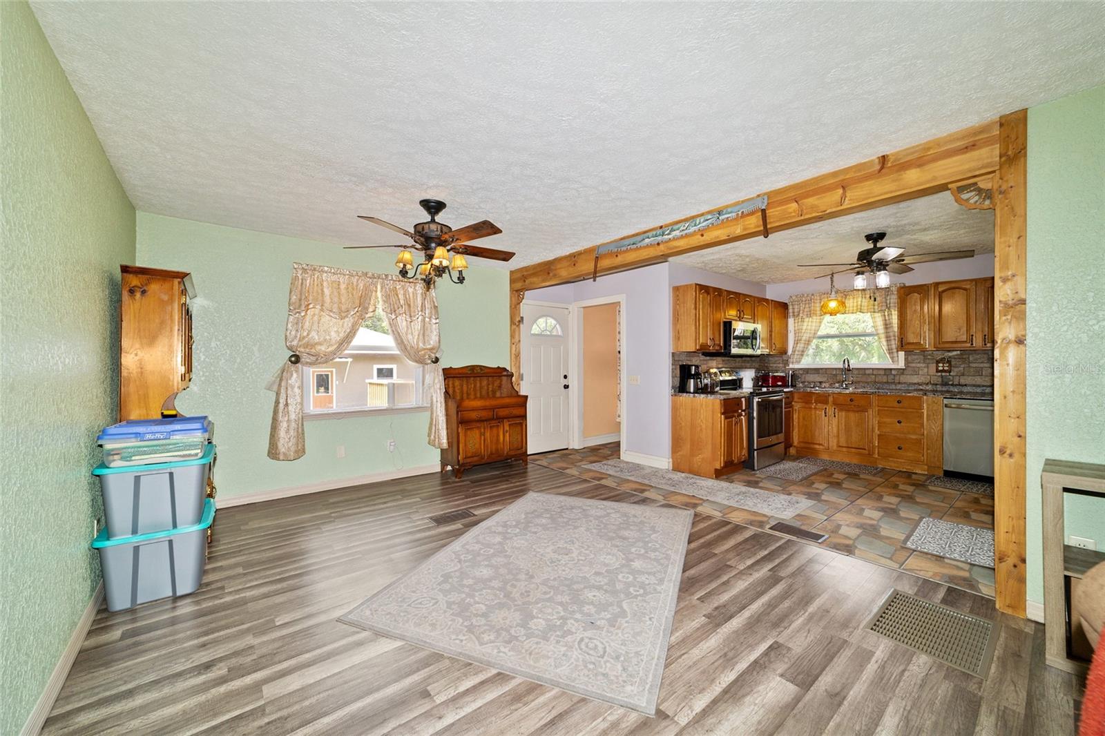 FLORIDA HLNDS - Residential