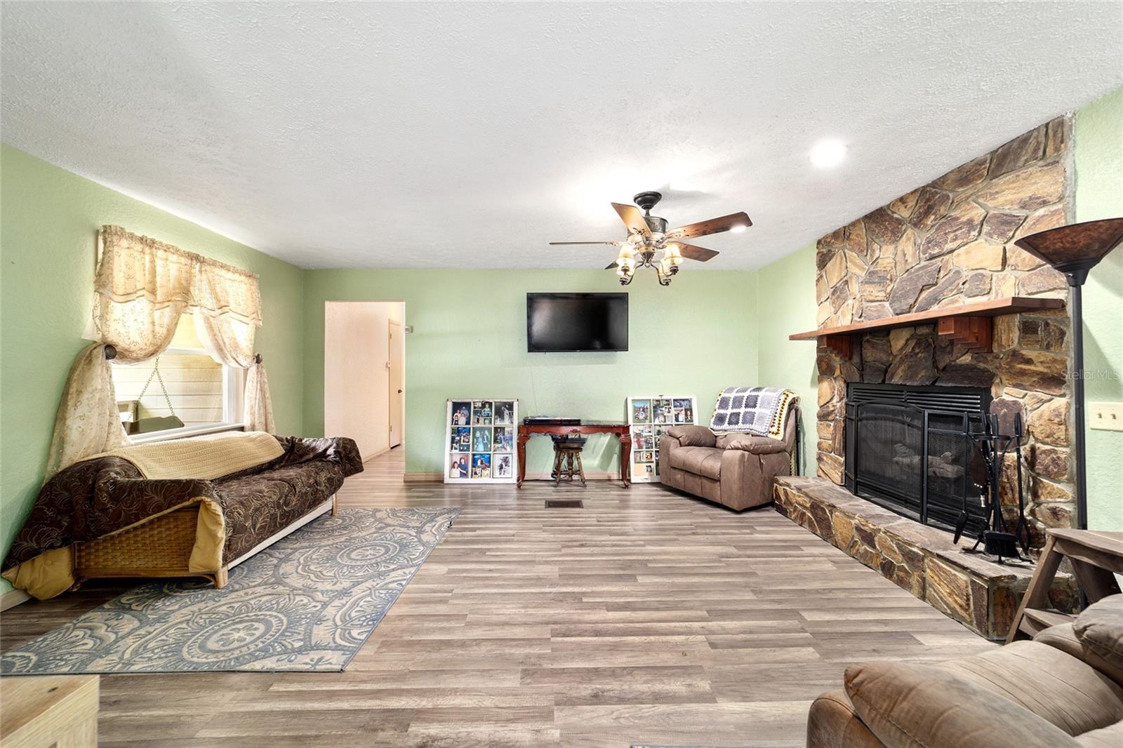 FLORIDA HLNDS - Residential