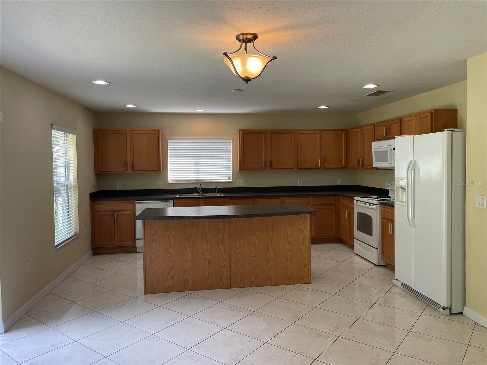 EAGLE CRK PH 01A - Residential Lease