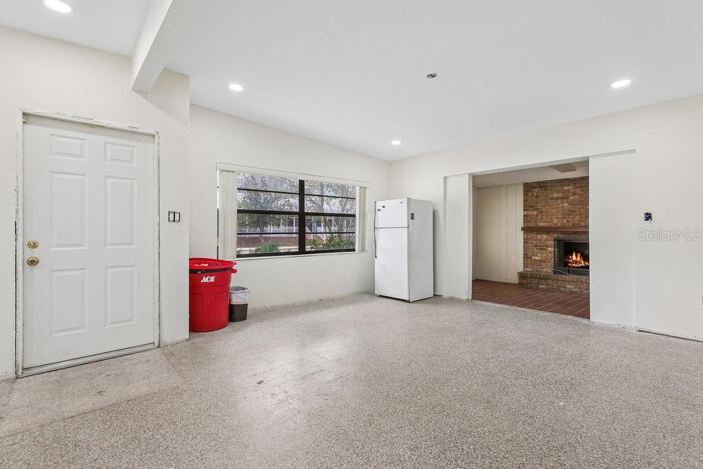 LONGWOOD - Residential