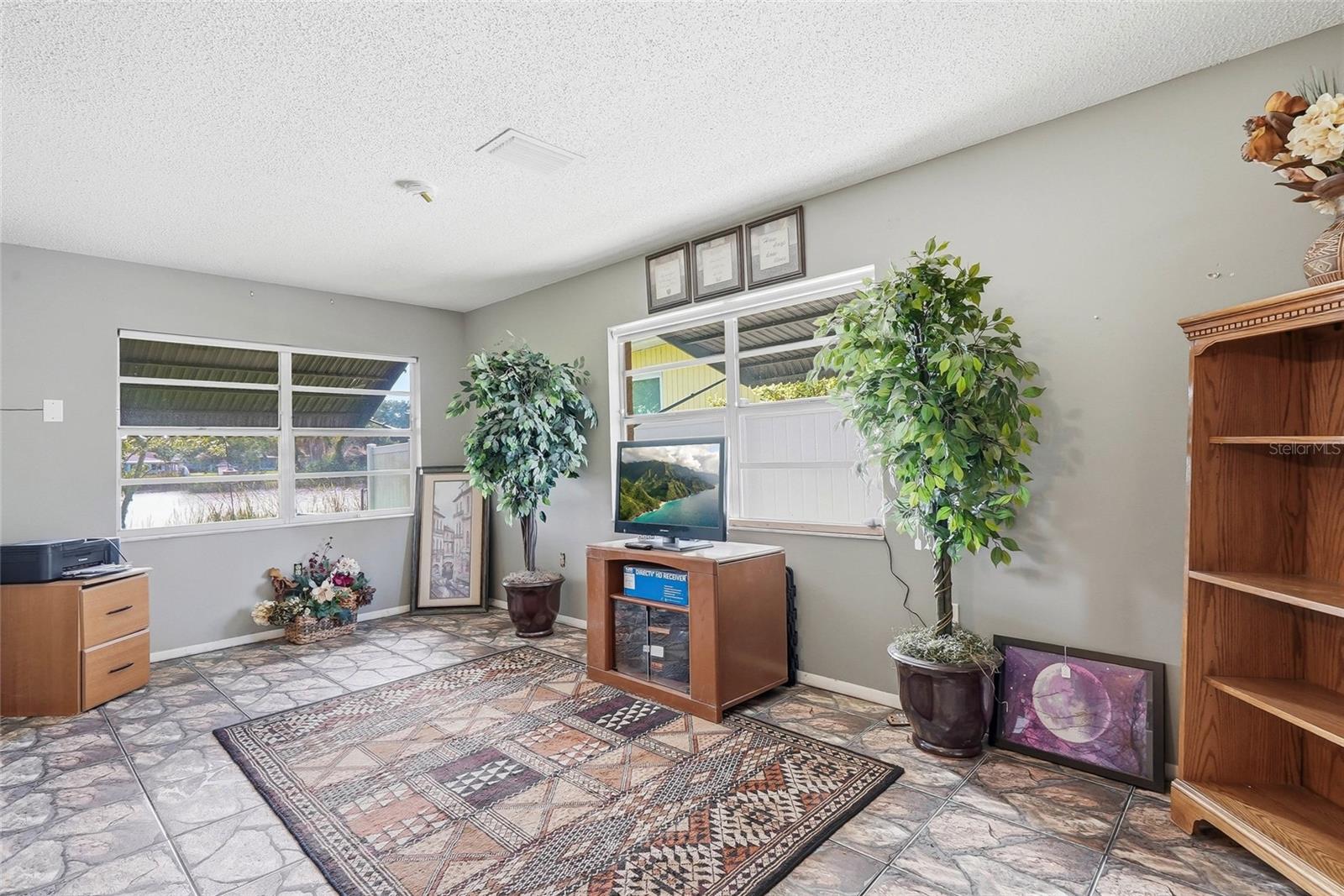MEADOWS - Residential