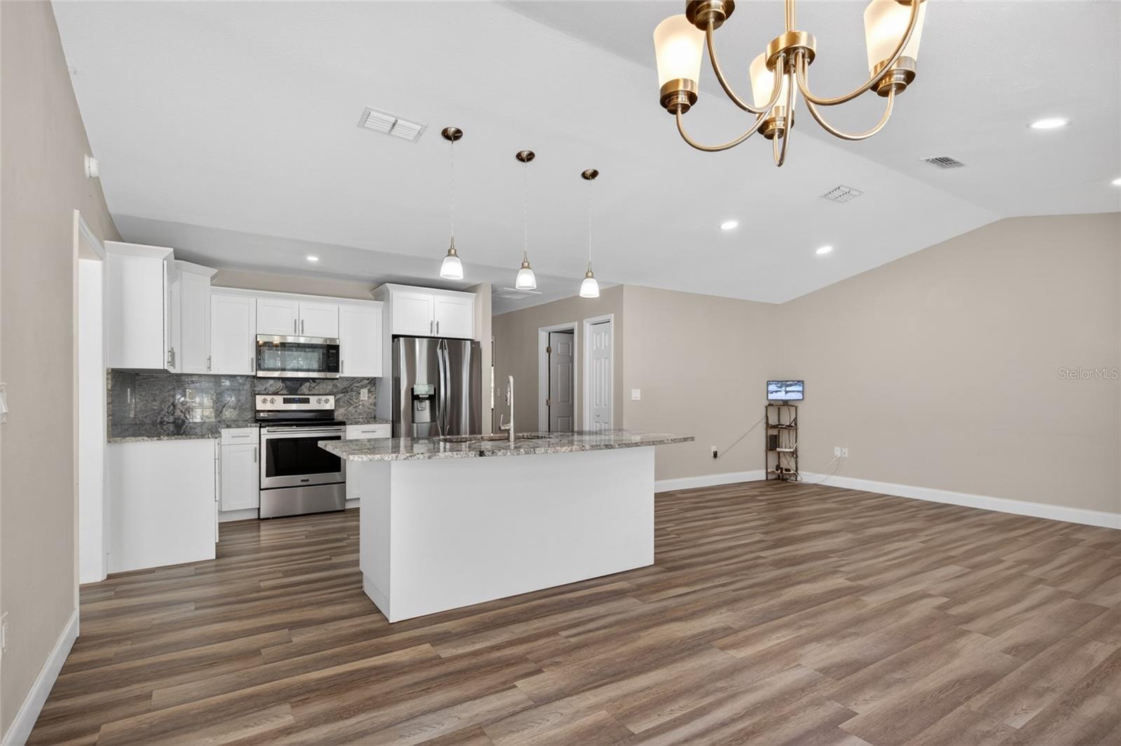 SPRING HILL - Residential