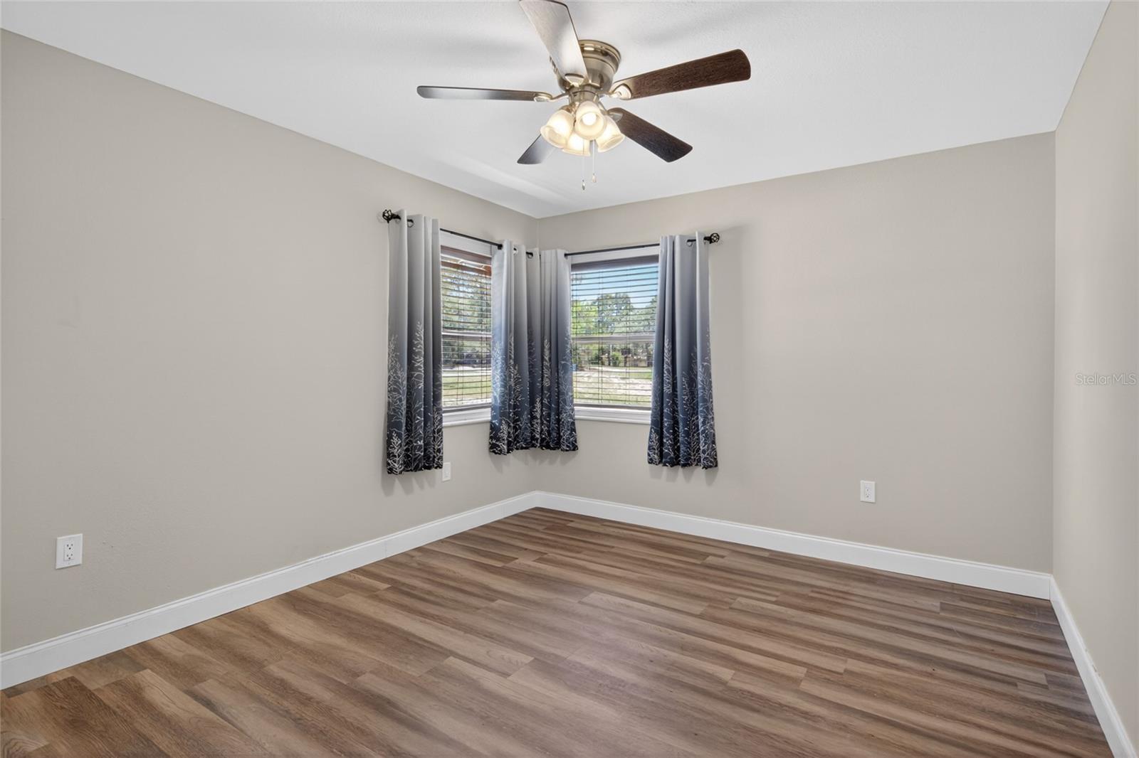SPRING HILL - Residential