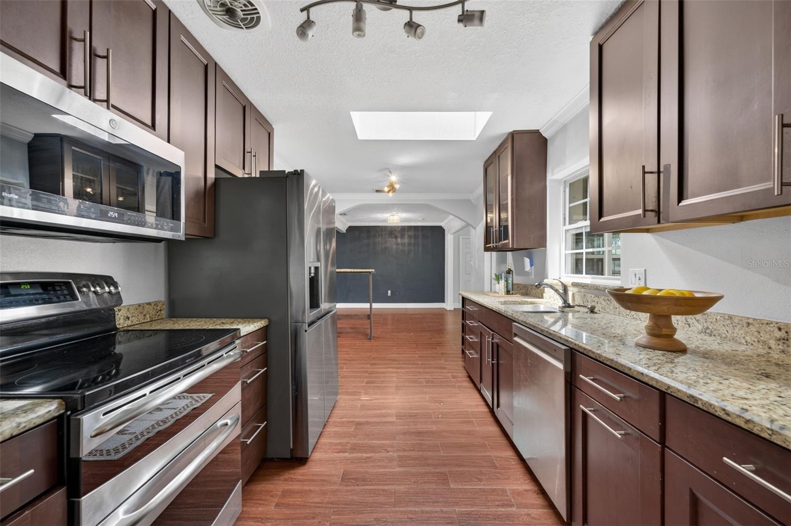 ALBERT LEE RIDGE ADD 02 - Residential