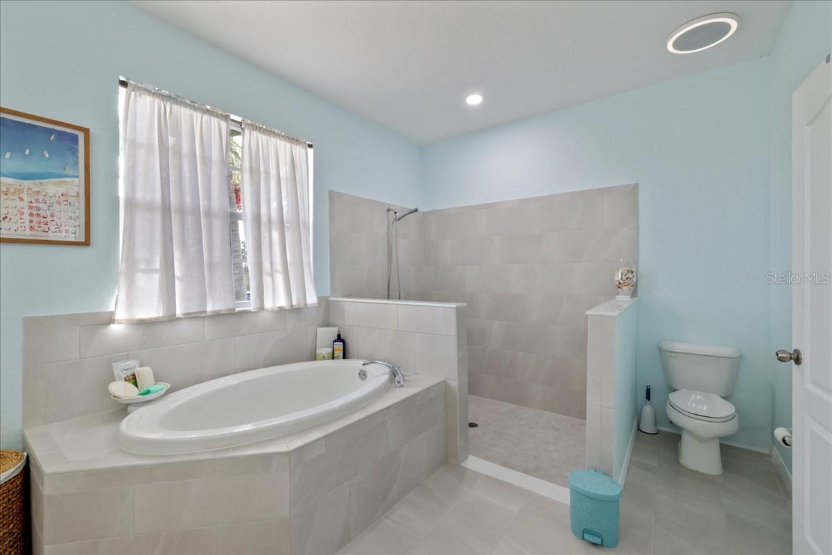 ROTONDA SANDS - Residential