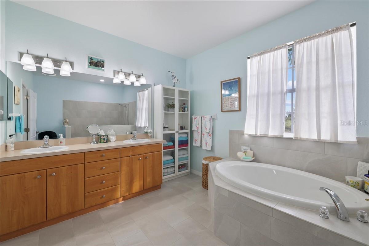 ROTONDA SANDS - Residential
