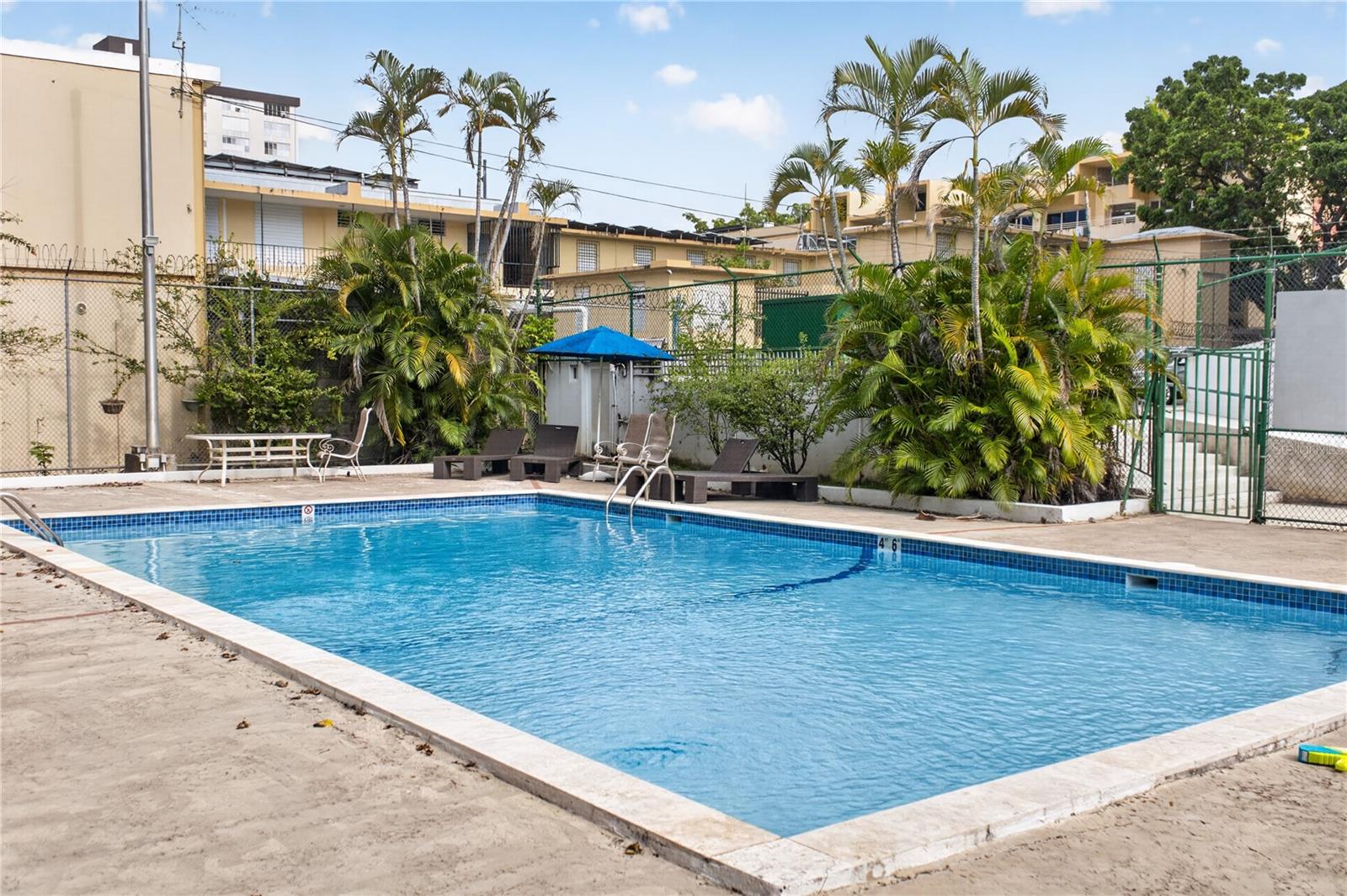 CONDOMINIO TORRELINDA - Residential