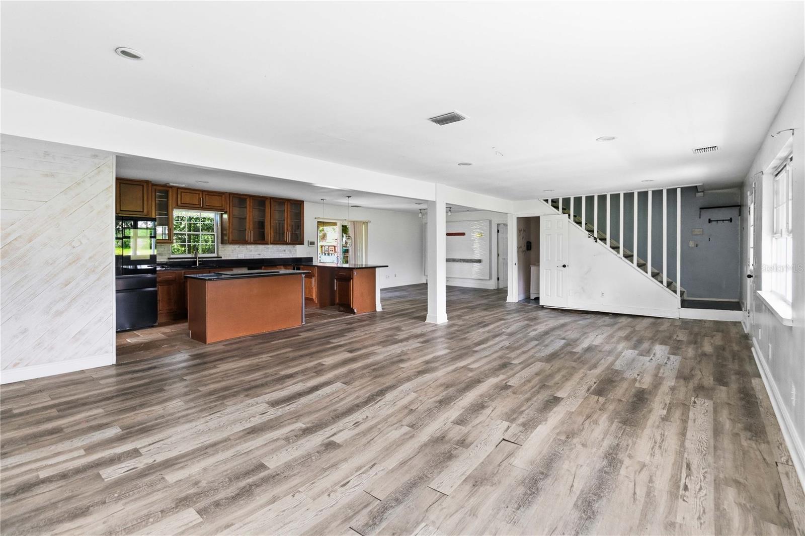 ACREAGE & UNREC - Residential
