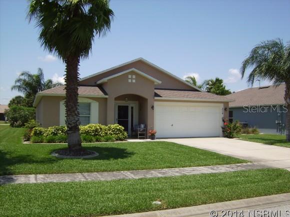 One of the nicest, 3 bedroom 2 bath, very well decorated, and landscaped homes in Majestic Oaks.Large great room with breakfast bar, new fridge.  Private community yet, close to shopping. ready to move in.  PRICED TO SELL. ;Water: City