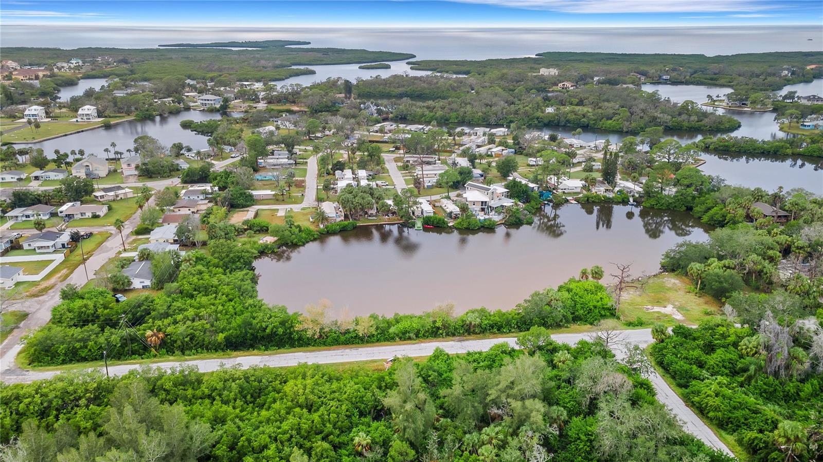 GREEN KEY ESTATES - Land