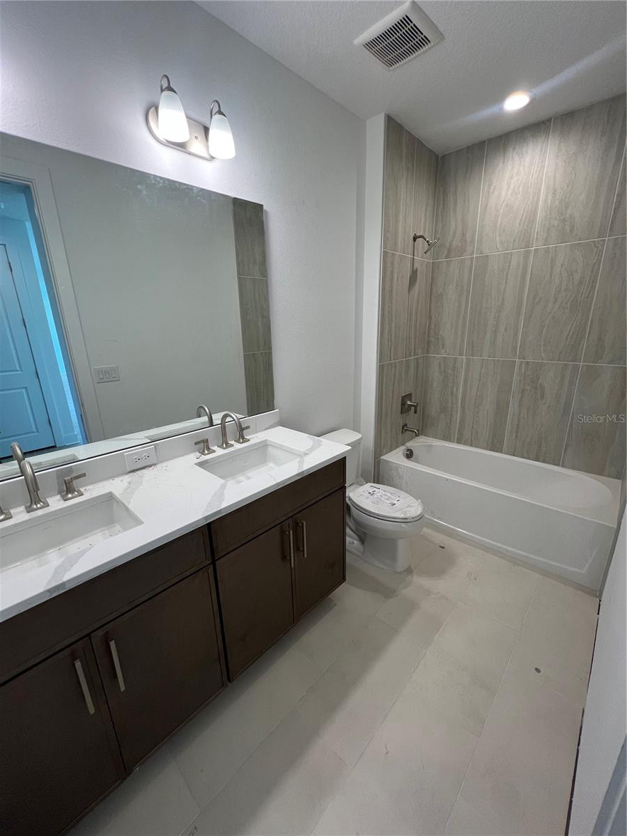 BRONSON PEAK - Residential