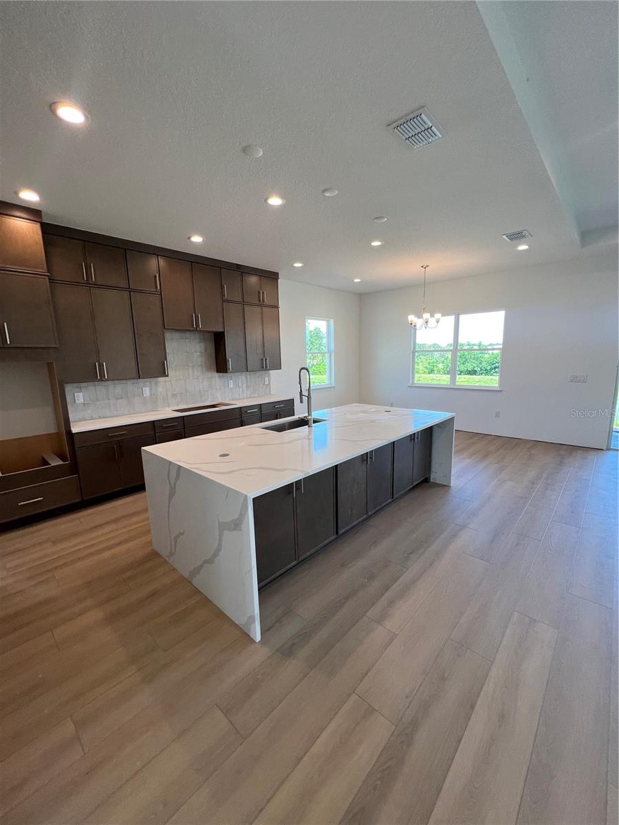 BRONSON PEAK - Residential