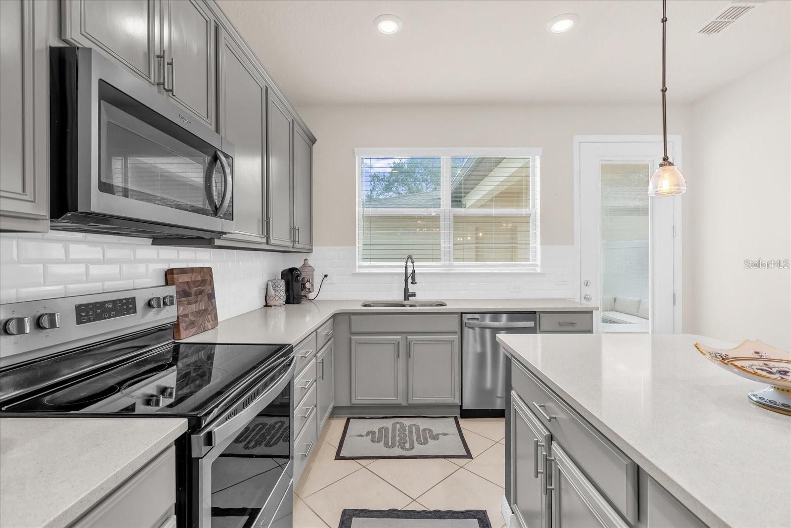 LAKESHORE AT NARCOOSSEE PH 2 - Residential Lease