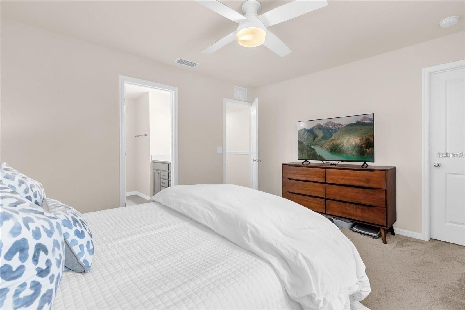 LAKESHORE AT NARCOOSSEE PH 2 - Residential Lease