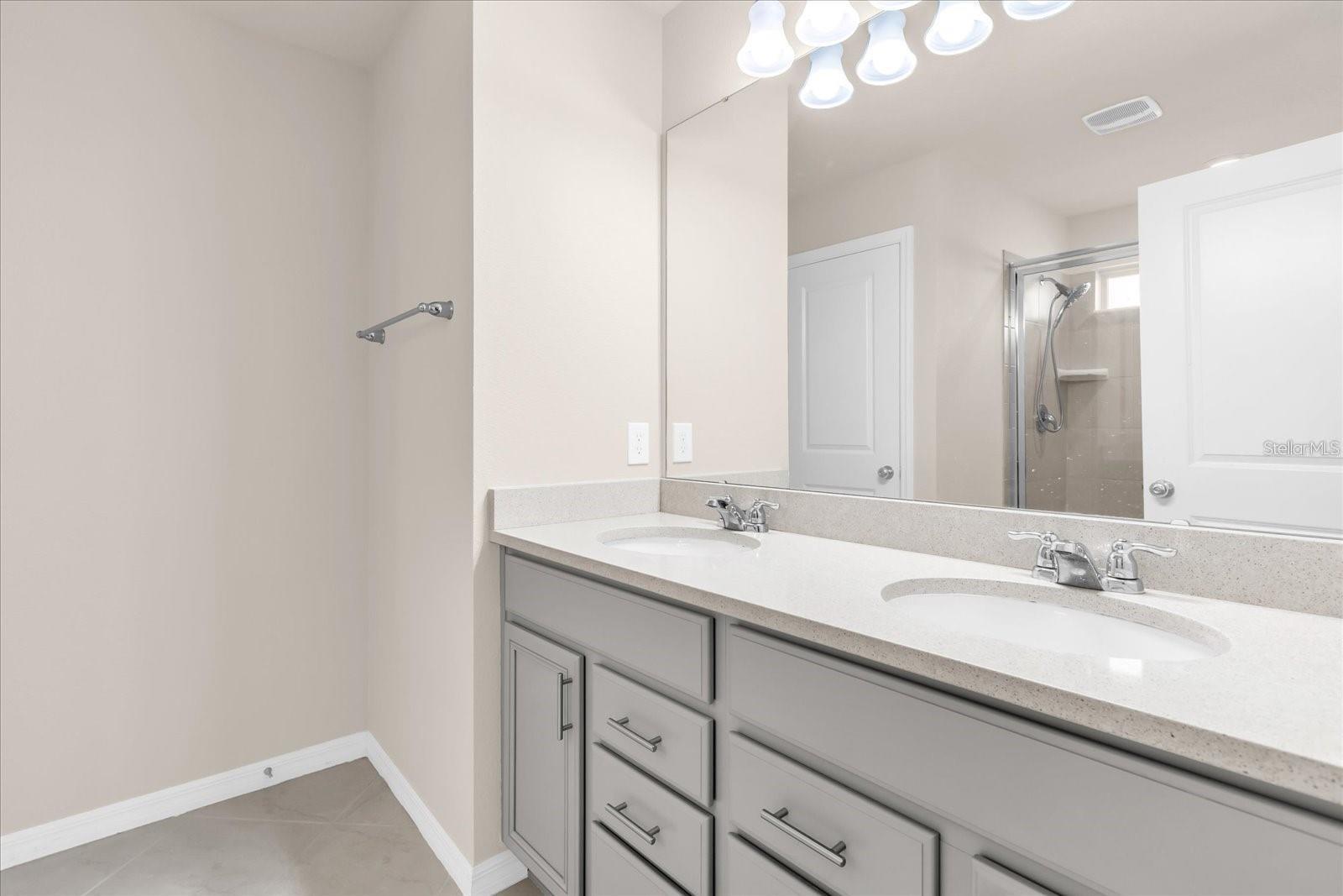 LAKESHORE AT NARCOOSSEE PH 2 - Residential Lease