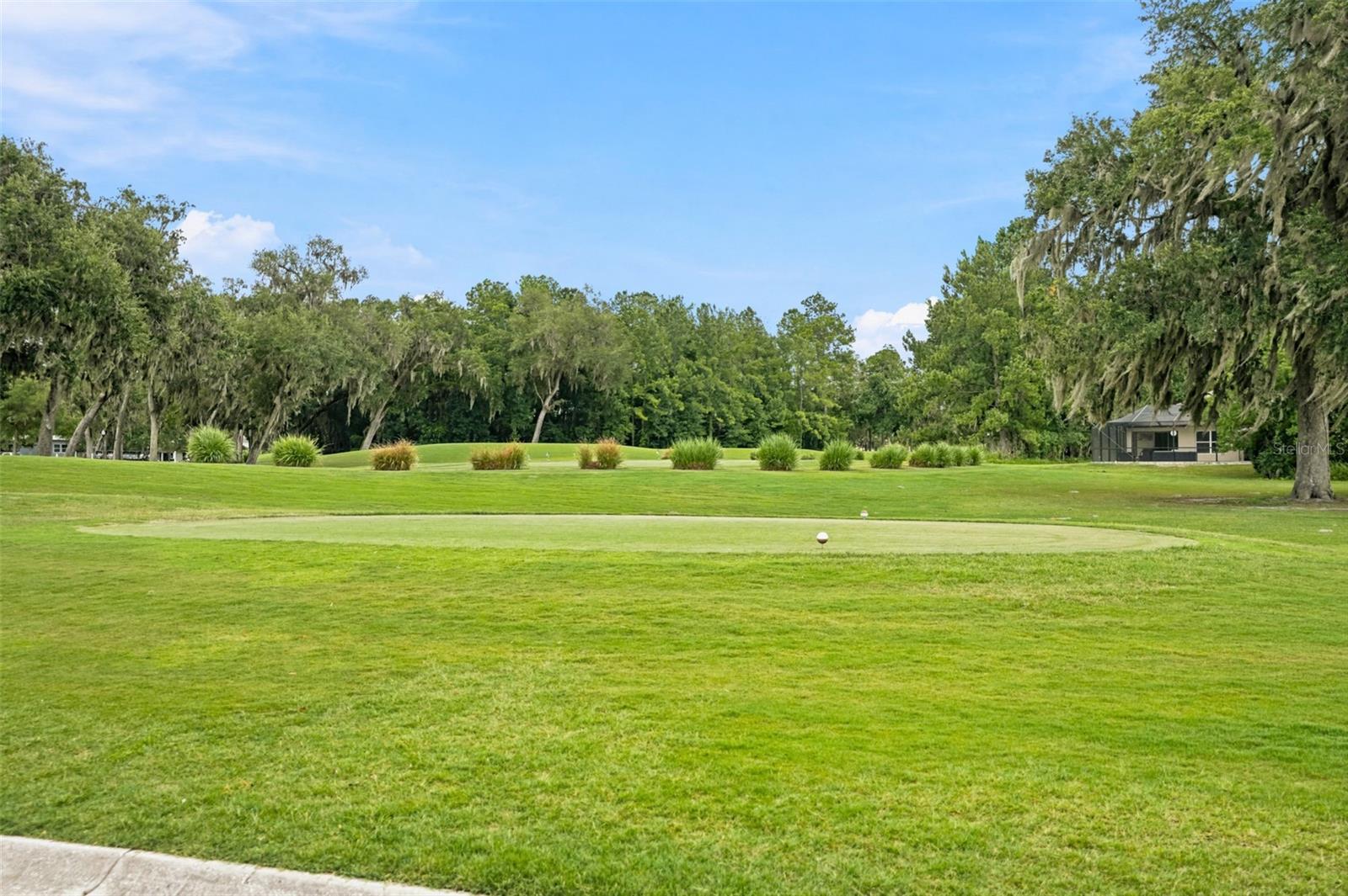 HERNANDO OAKS PH 3 - Residential