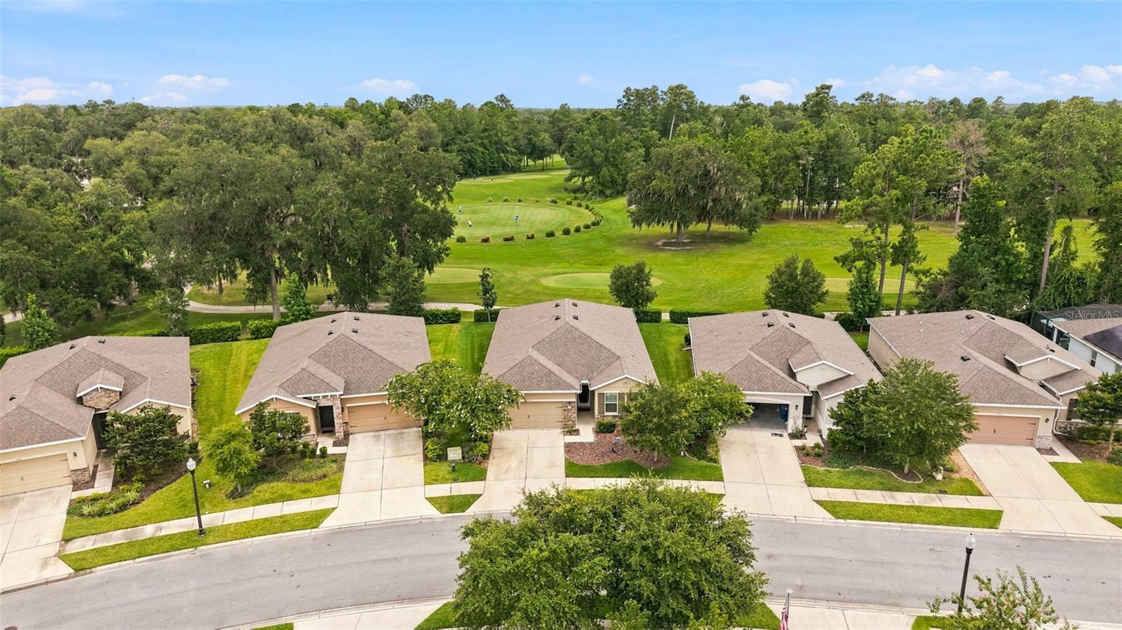 HERNANDO OAKS PH 3 - Residential