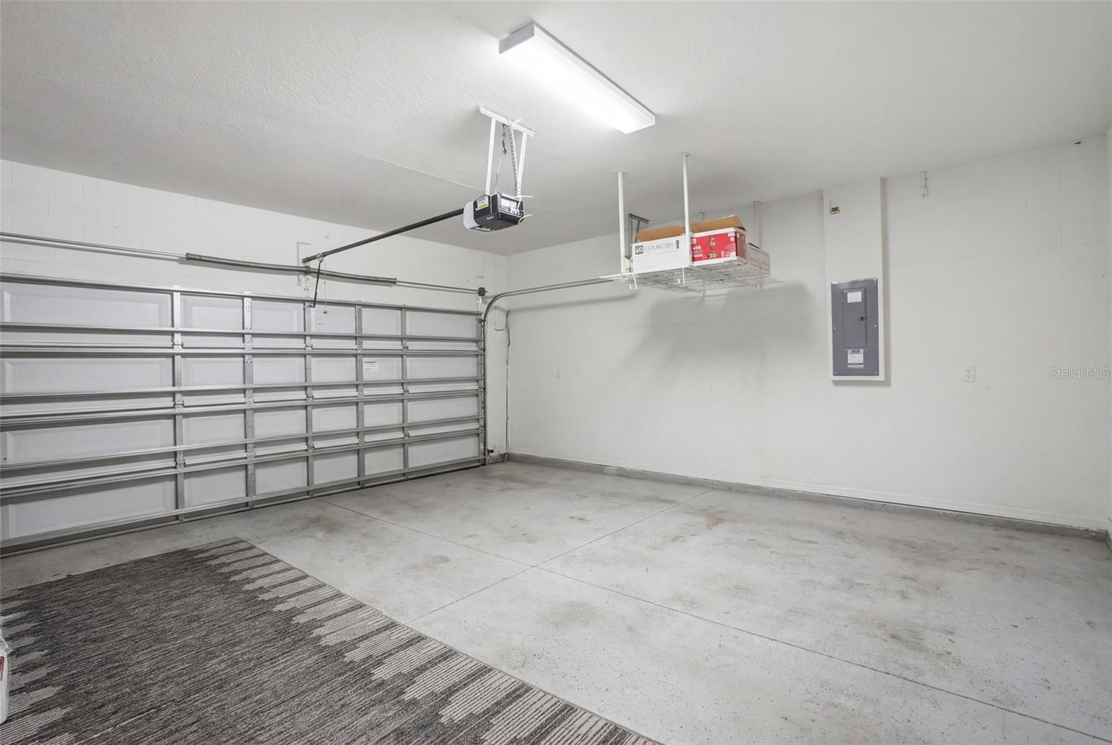 HERNANDO OAKS PH 3 - Residential