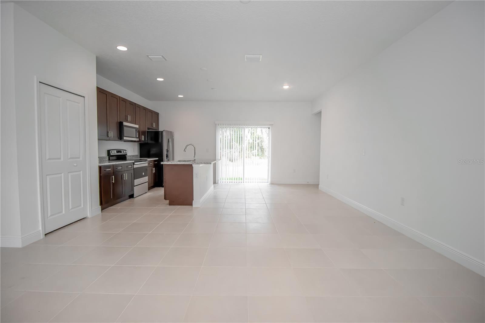MARION OAKS - Residential