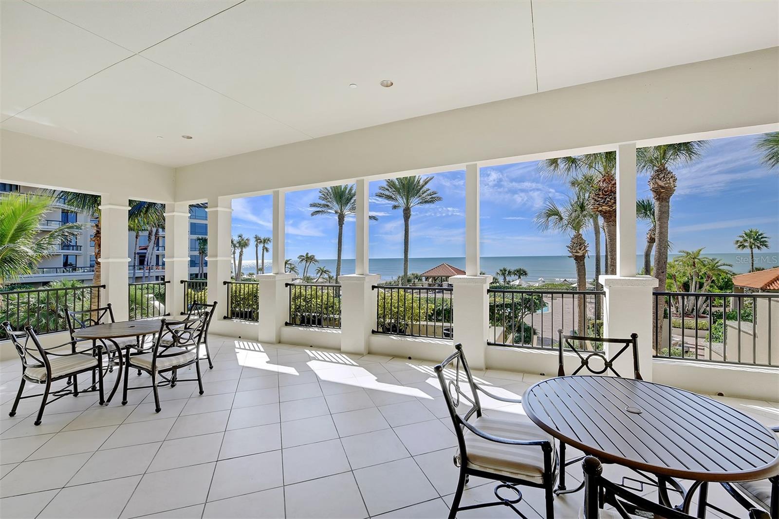 WATER CLUB - Residential