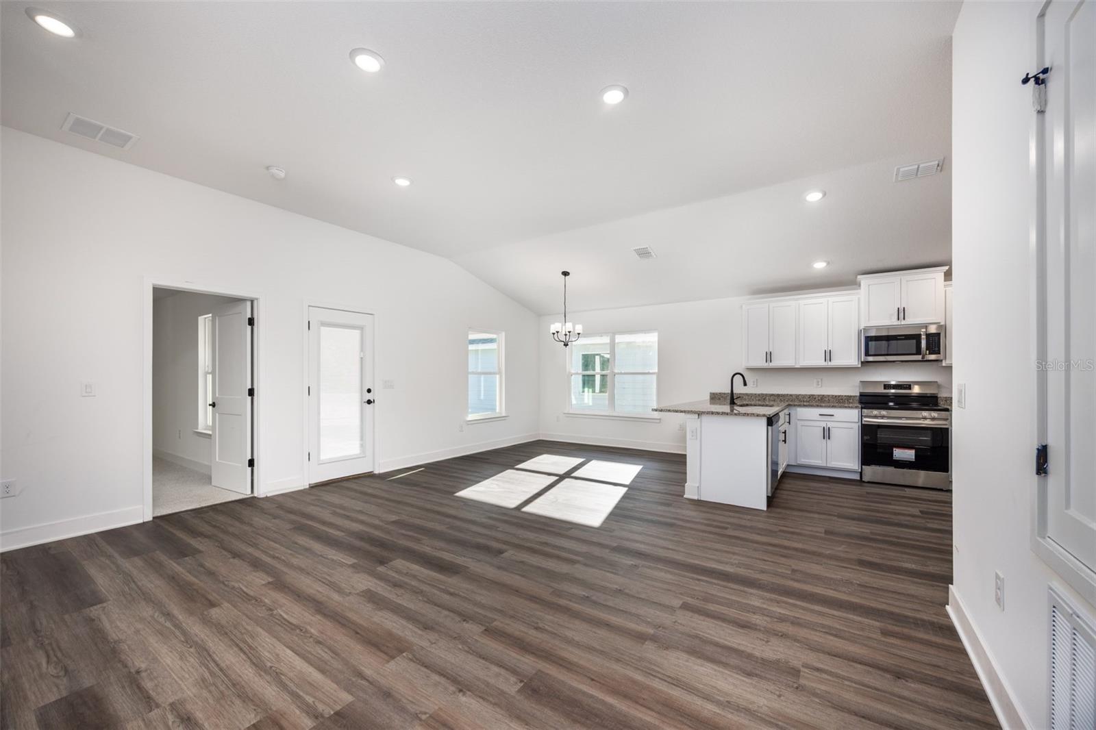 COUNTRY WAY SOUTH-PHASE 2 - Residential