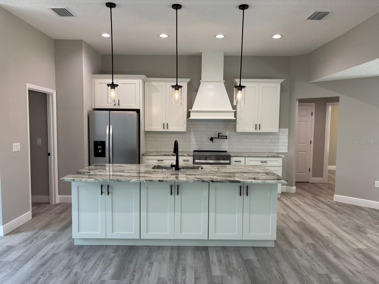 PINE RIDGE - Residential
