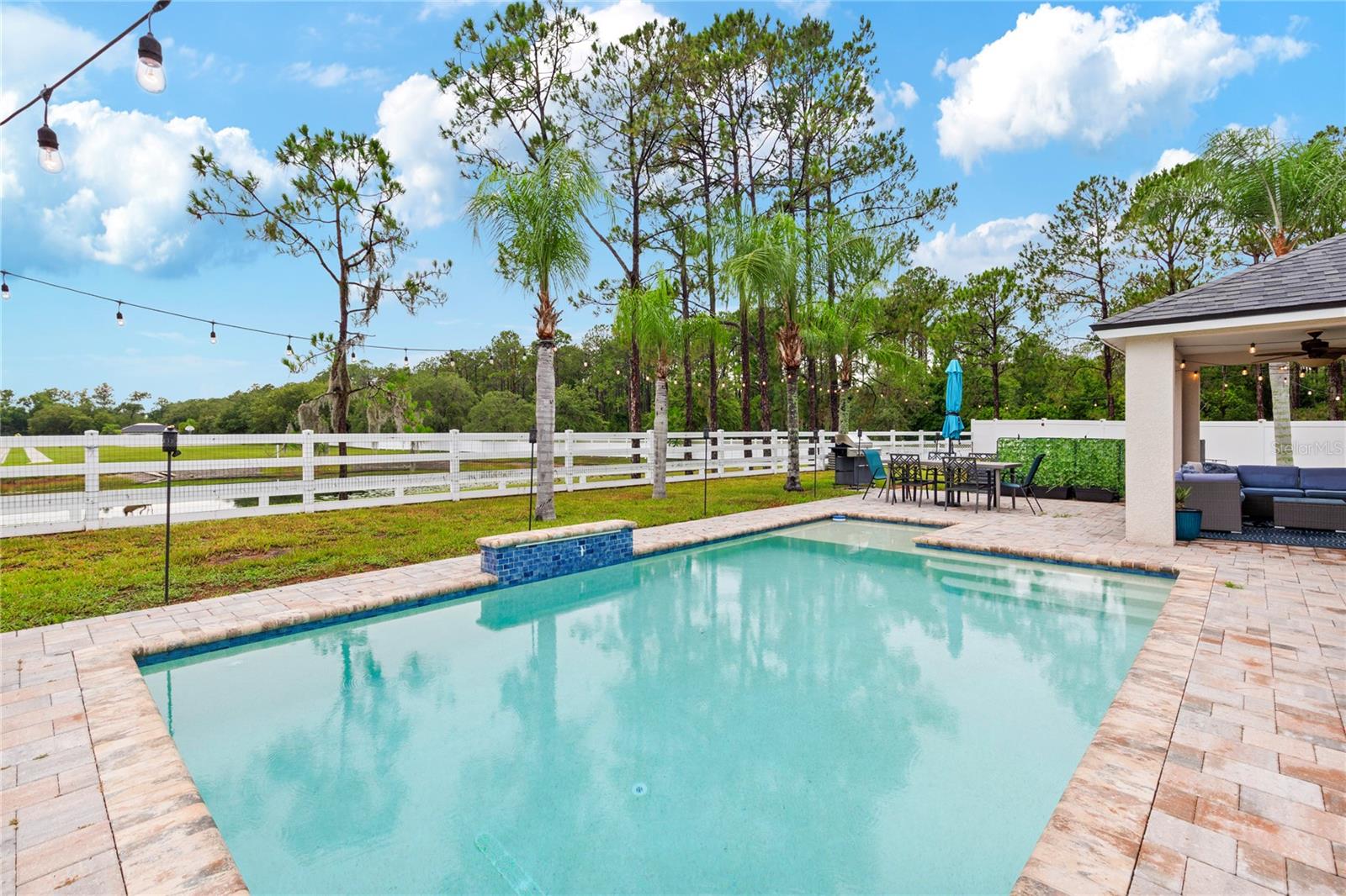 PINE GLEN - Residential