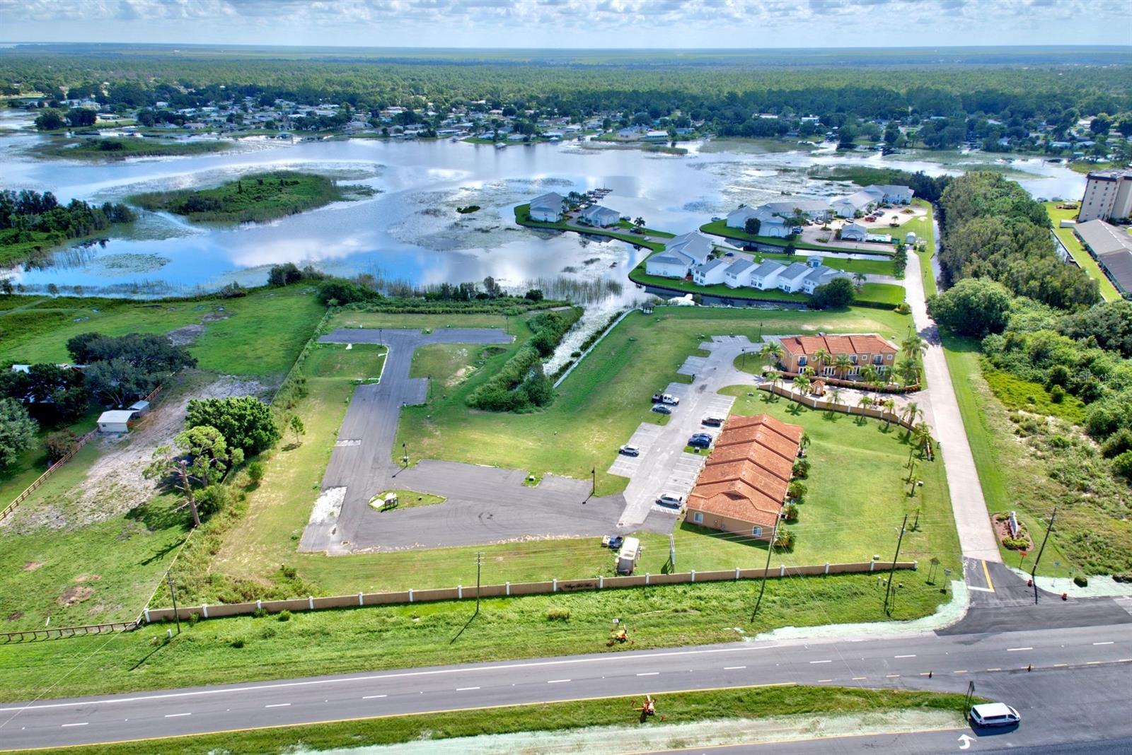 AN IRREG 4.197 ACRE TRACT BEING 182 FT ALONG NELY - Residential Income