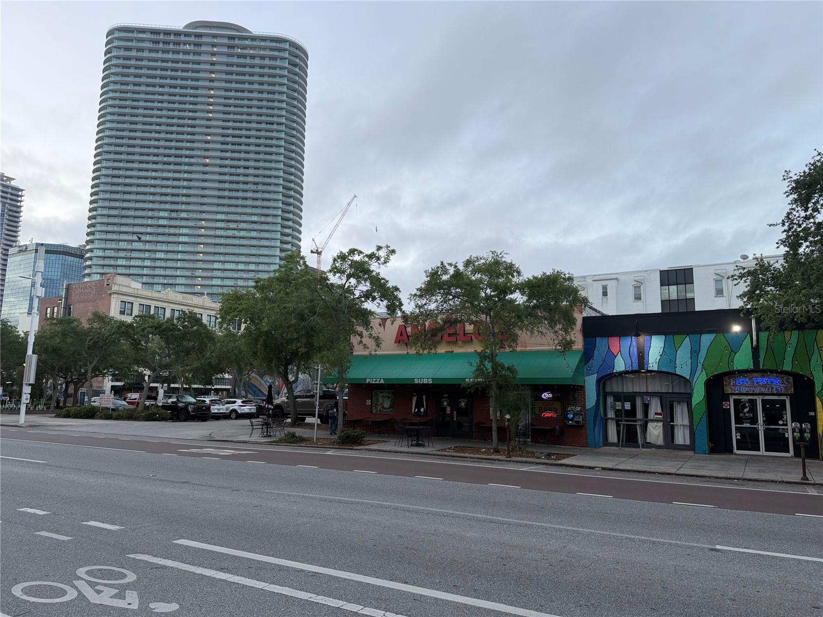 Rare Downtown St. Petersburg  Commercial Building  Site with Parking. 
Also a Excellent High Rise Re-Development Site in CORE DOWNTOWN COMMERCIAL DISTRICT.
Currently being used as a Popular Downtown Restaurant.
GREAT LAND BANK.
