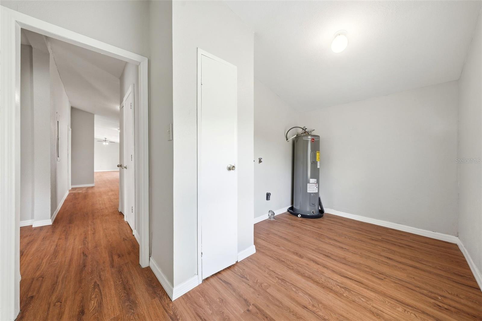 PINE LAKES - Residential