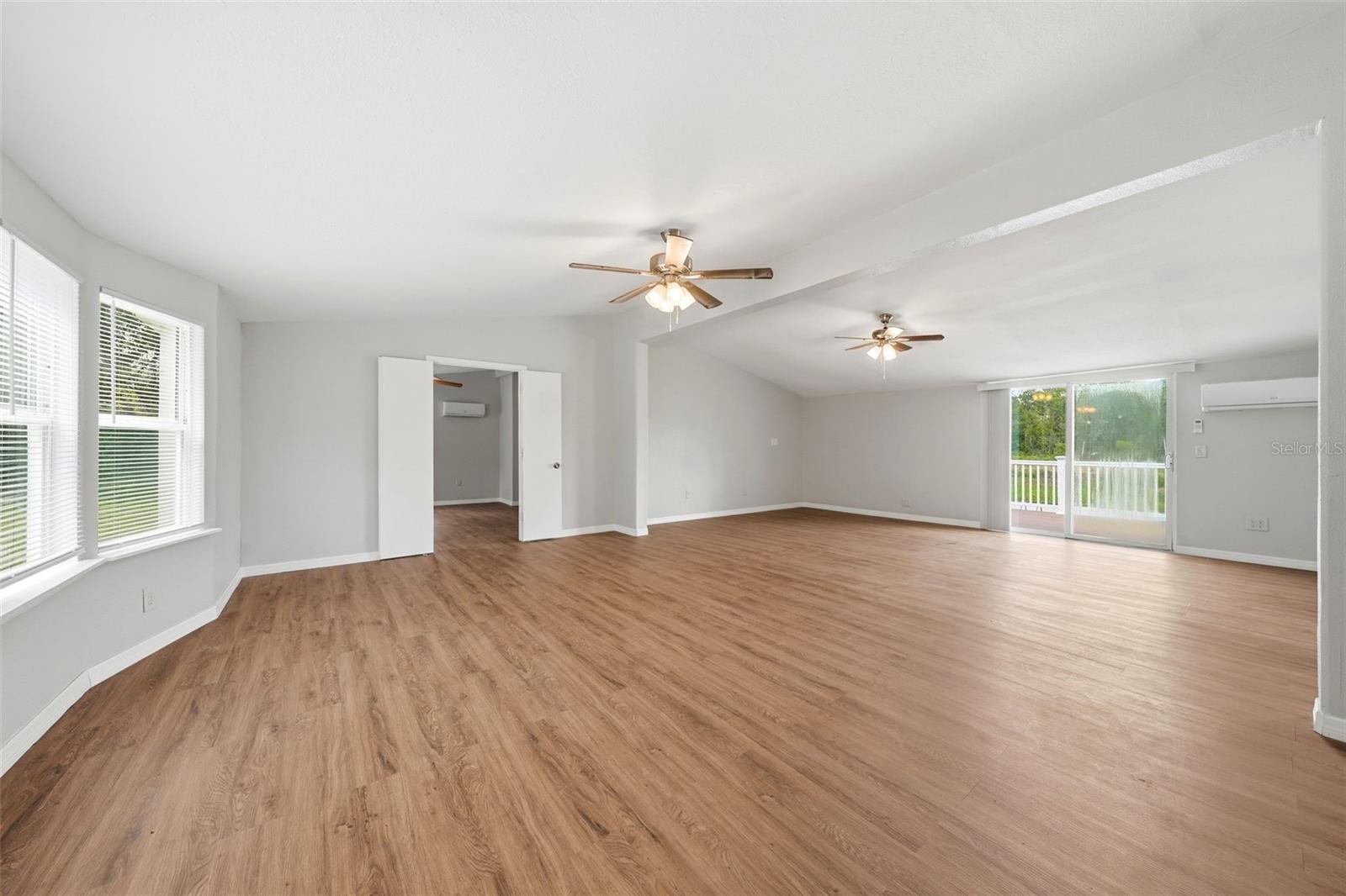 PINE LAKES - Residential