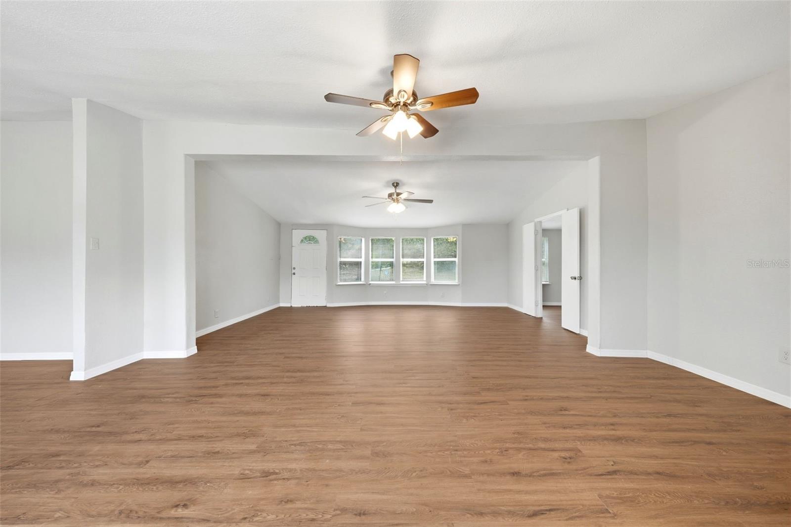 PINE LAKES - Residential