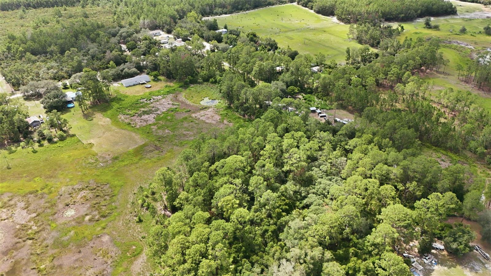PINE LAKES - Residential