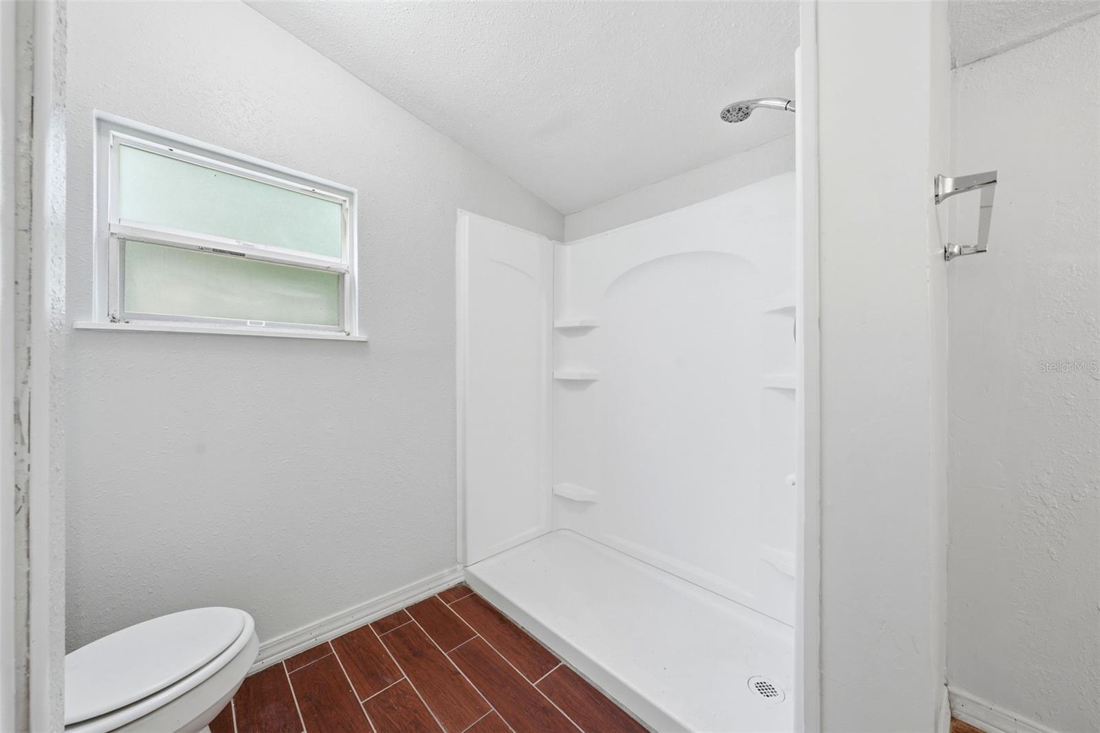 PINE LAKES - Residential