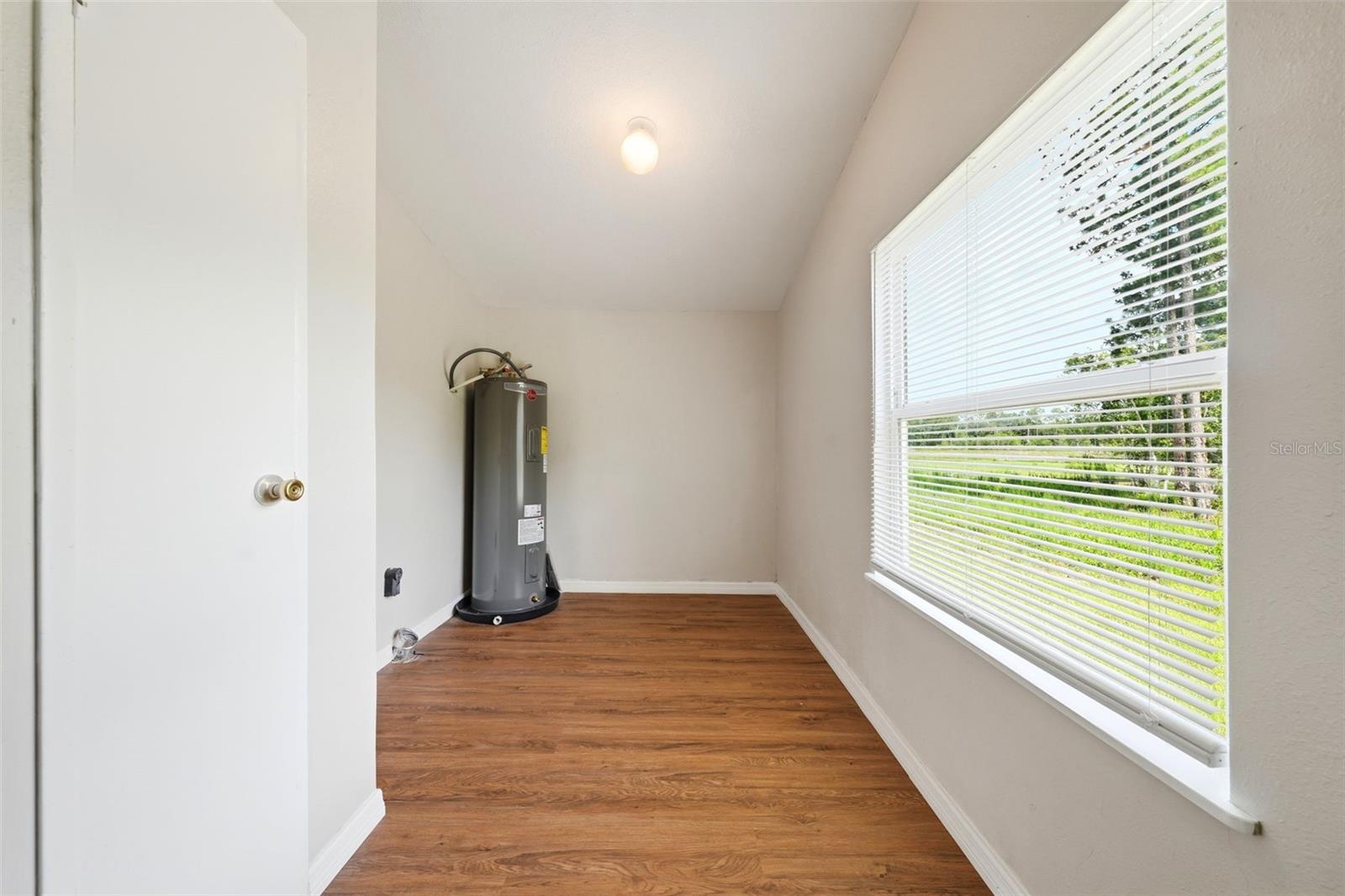 PINE LAKES - Residential