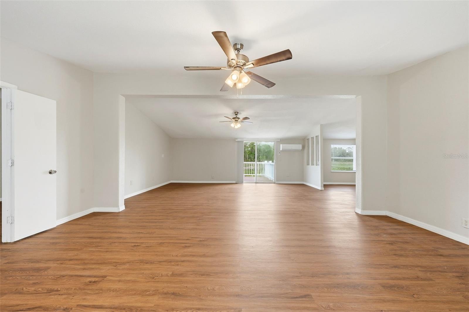 PINE LAKES - Residential