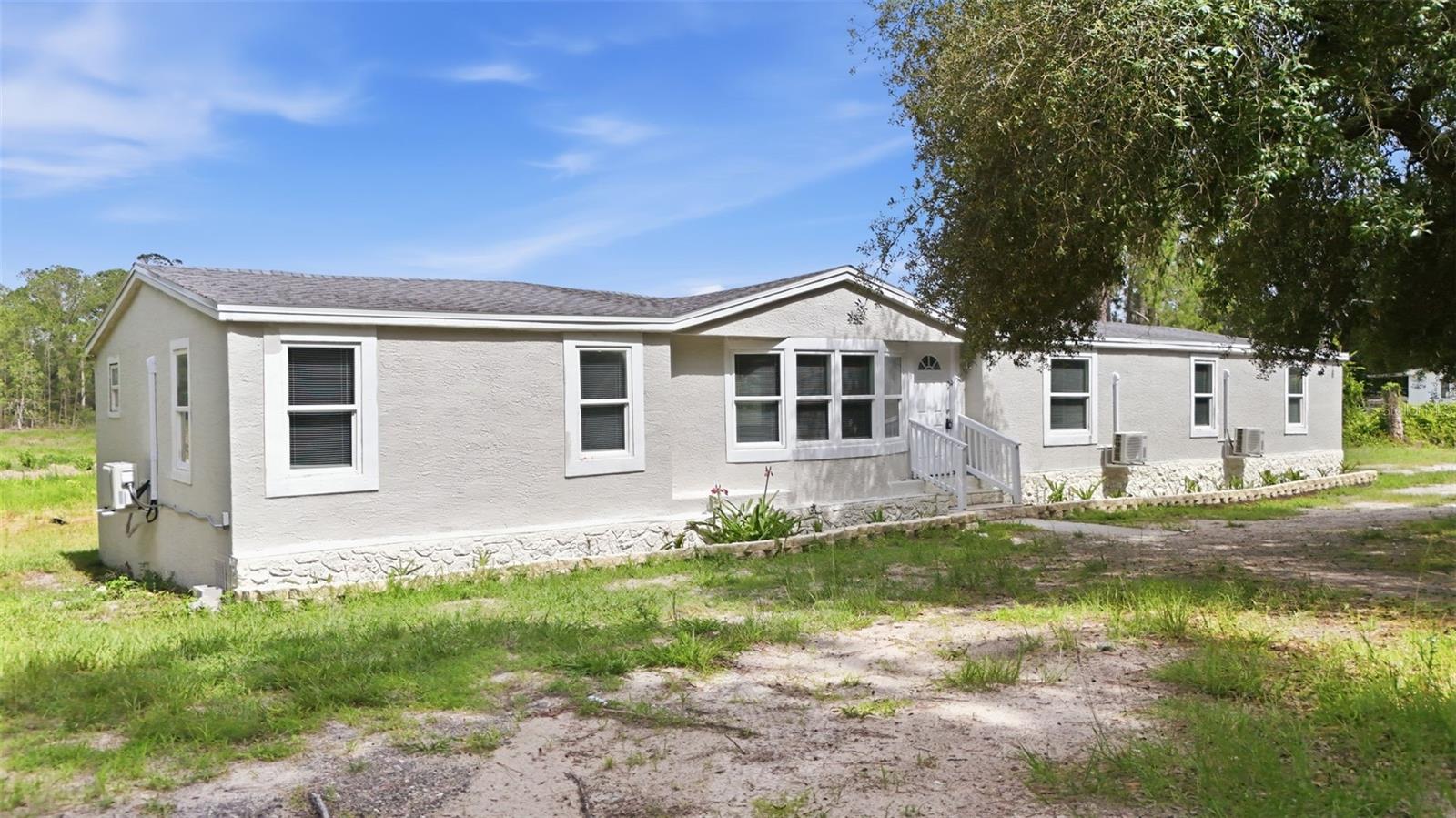 PINE LAKES - Residential