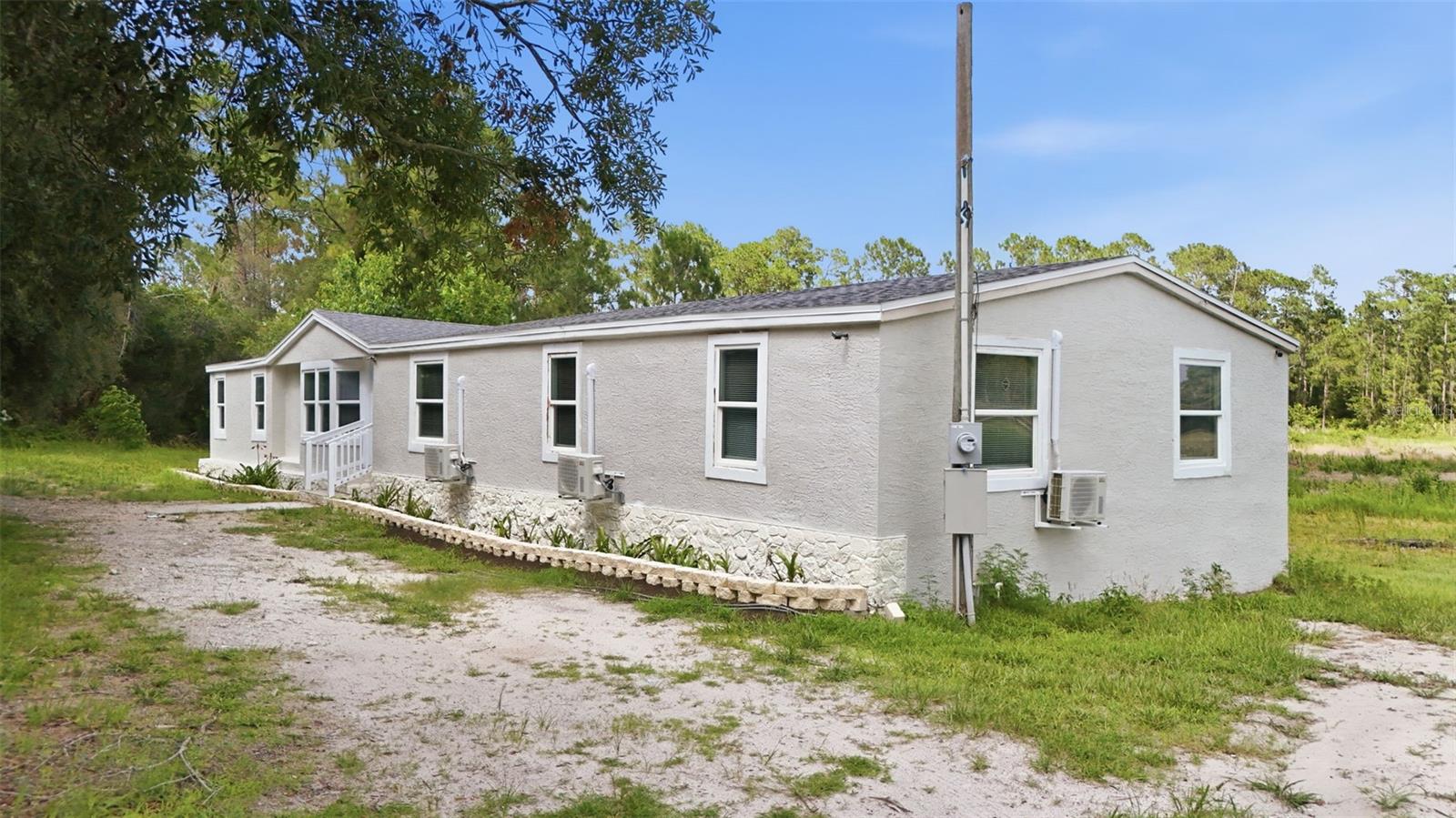 PINE LAKES - Residential