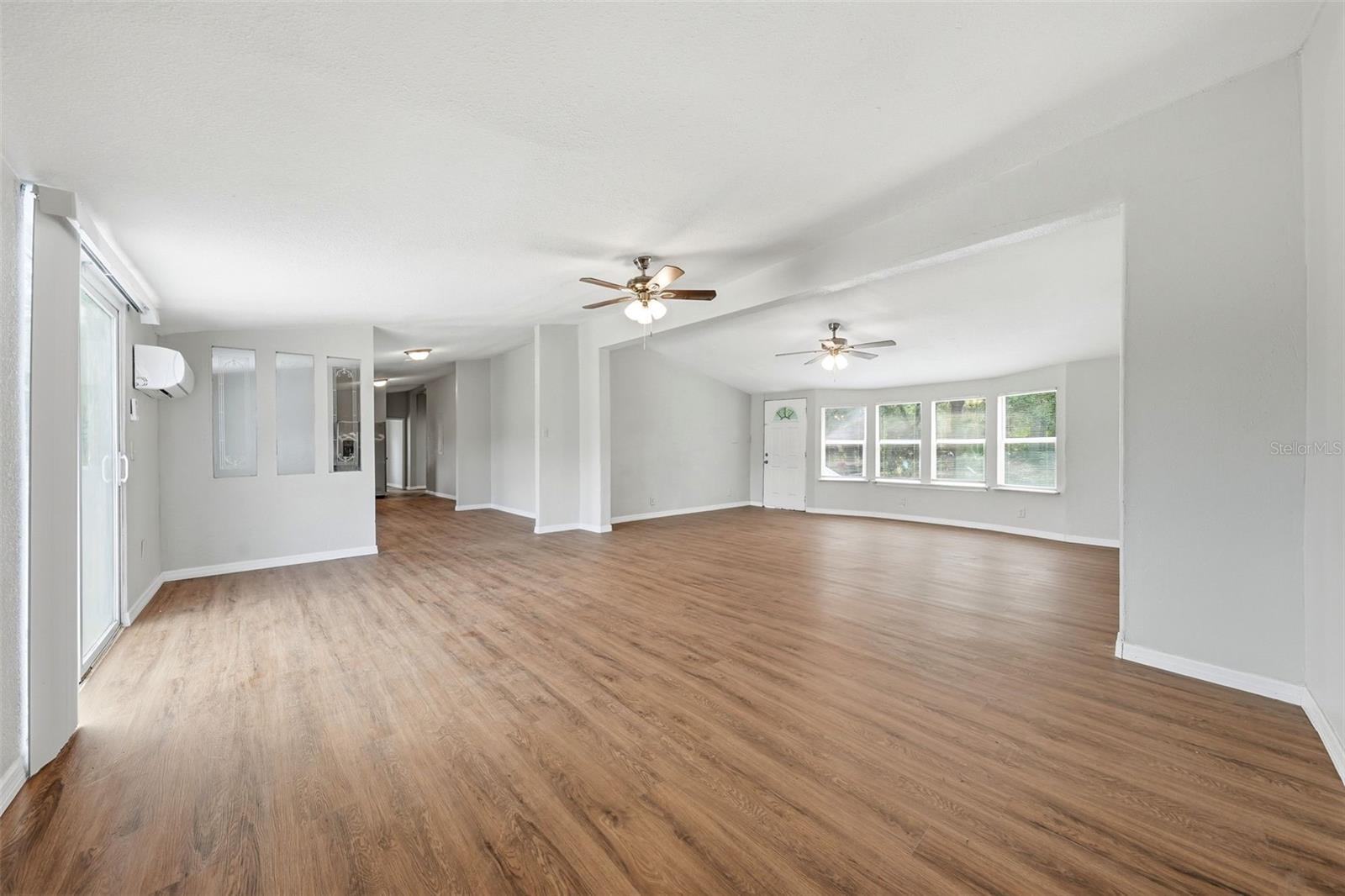 PINE LAKES - Residential