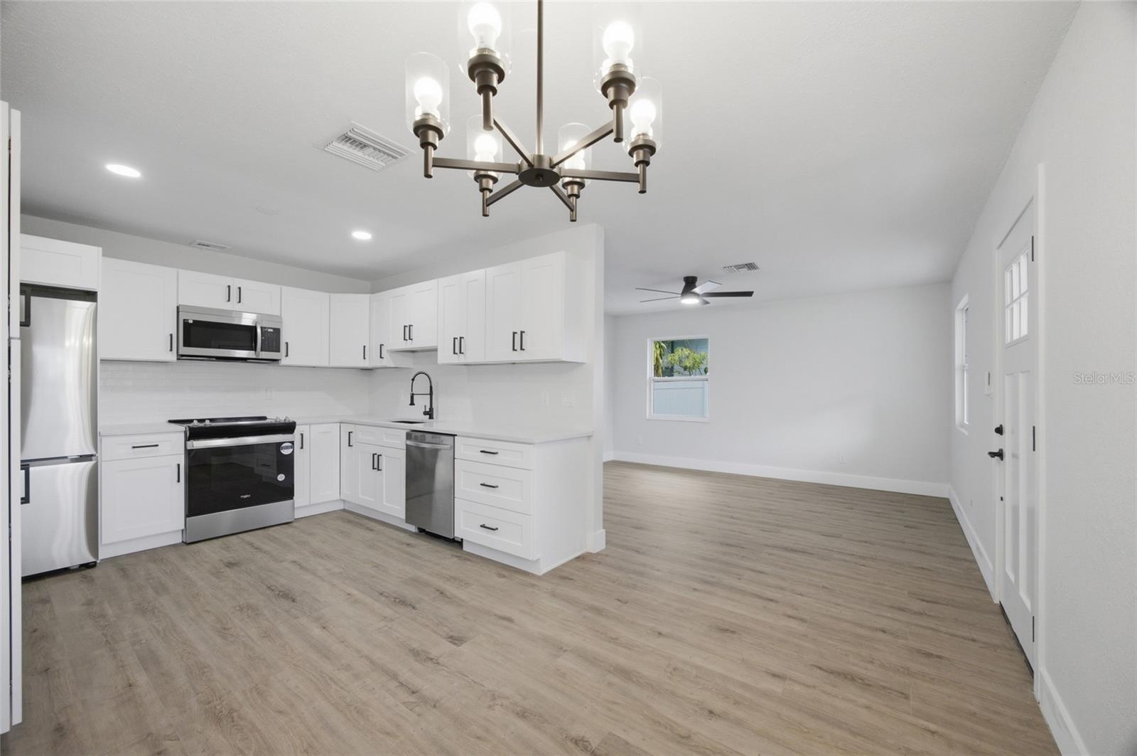 PINE RIDGE - Residential