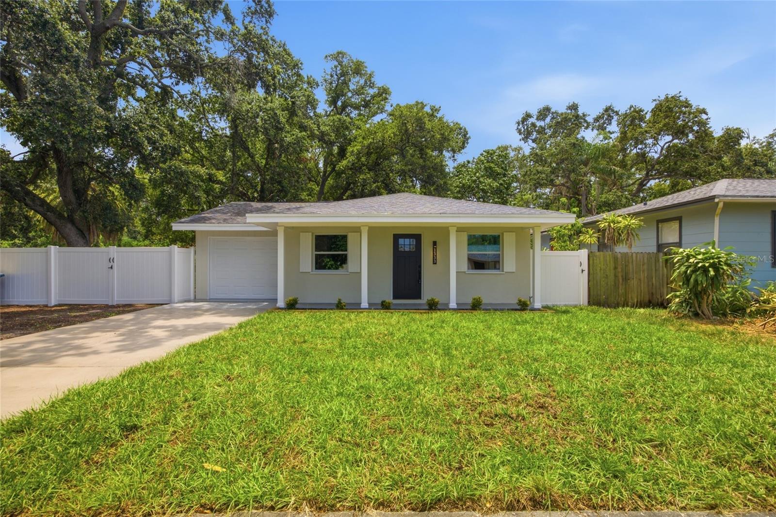 PINE RIDGE - Residential