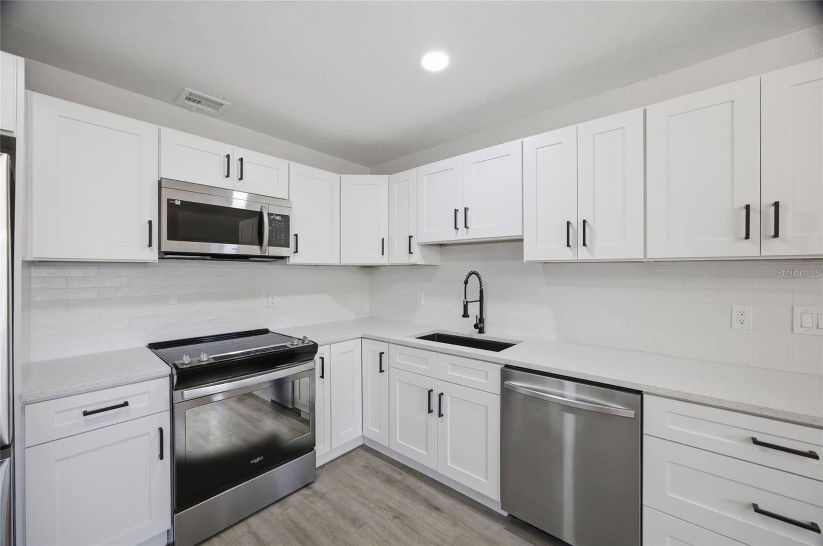 PINE RIDGE - Residential