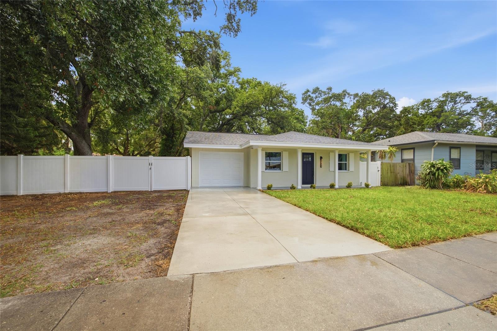 PINE RIDGE - Residential