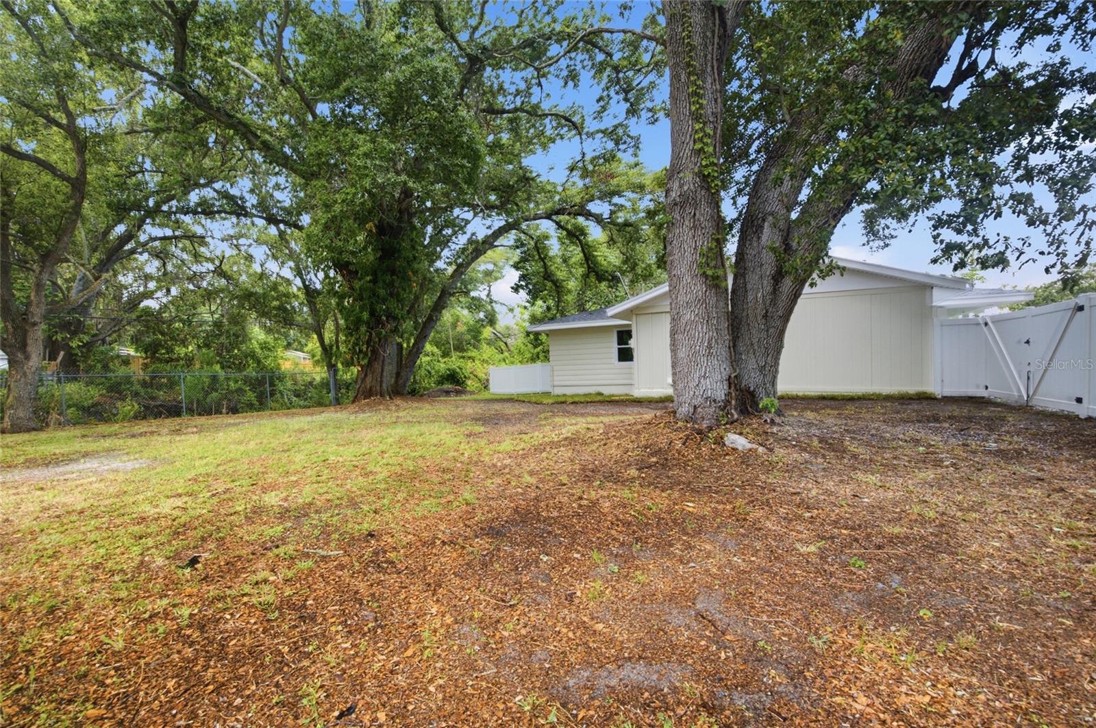 PINE RIDGE - Residential
