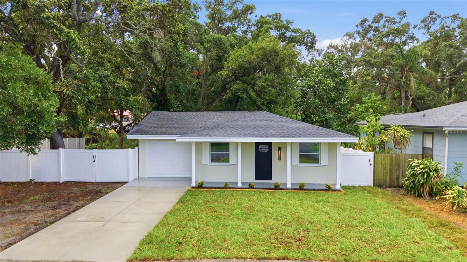 PINE RIDGE - Residential